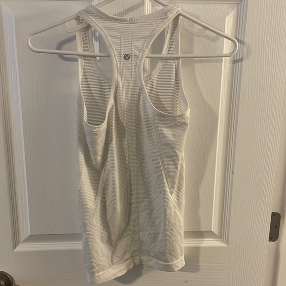 Lululemon White Swiftly Racerback Size 6 - Picture 2 of 2